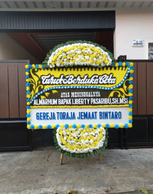 Papan Bunga Duka di Pasar Merah Barat